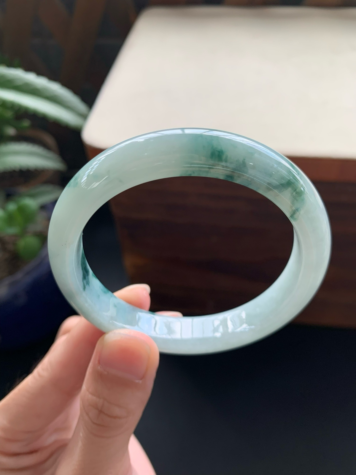 56圈口正圈飘花手镯