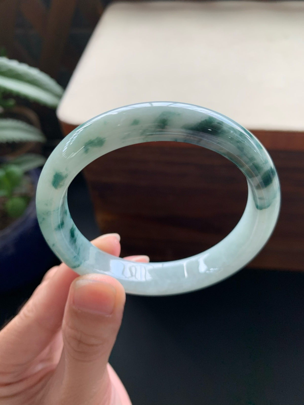56圈口正圈飘花手镯