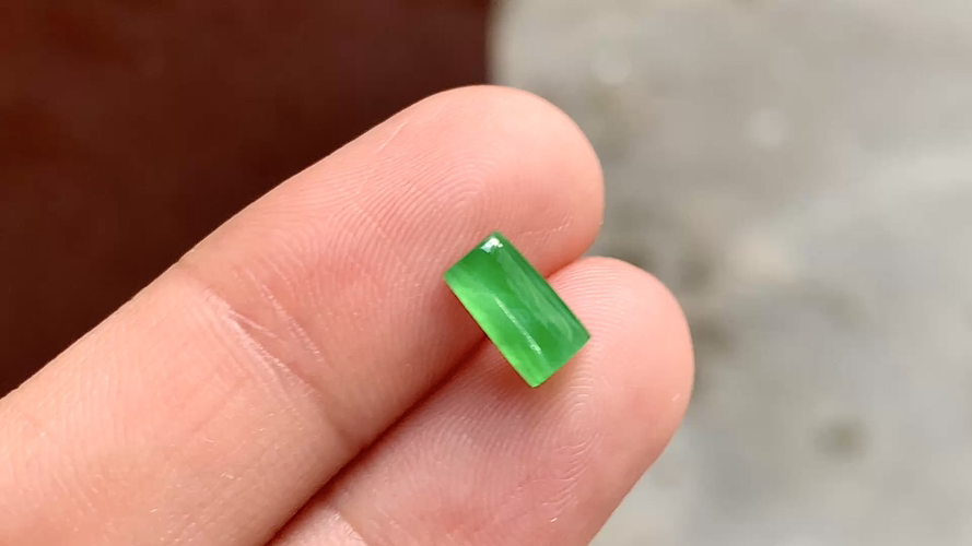 正阳绿马鞍 8.2*4.5*3