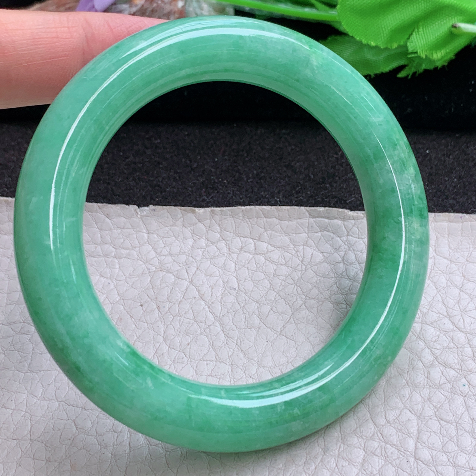 jl实拍55.5*11.6胖圆镯 缅甸翡翠a货玉手镯 满绿圆条高雅玉手环