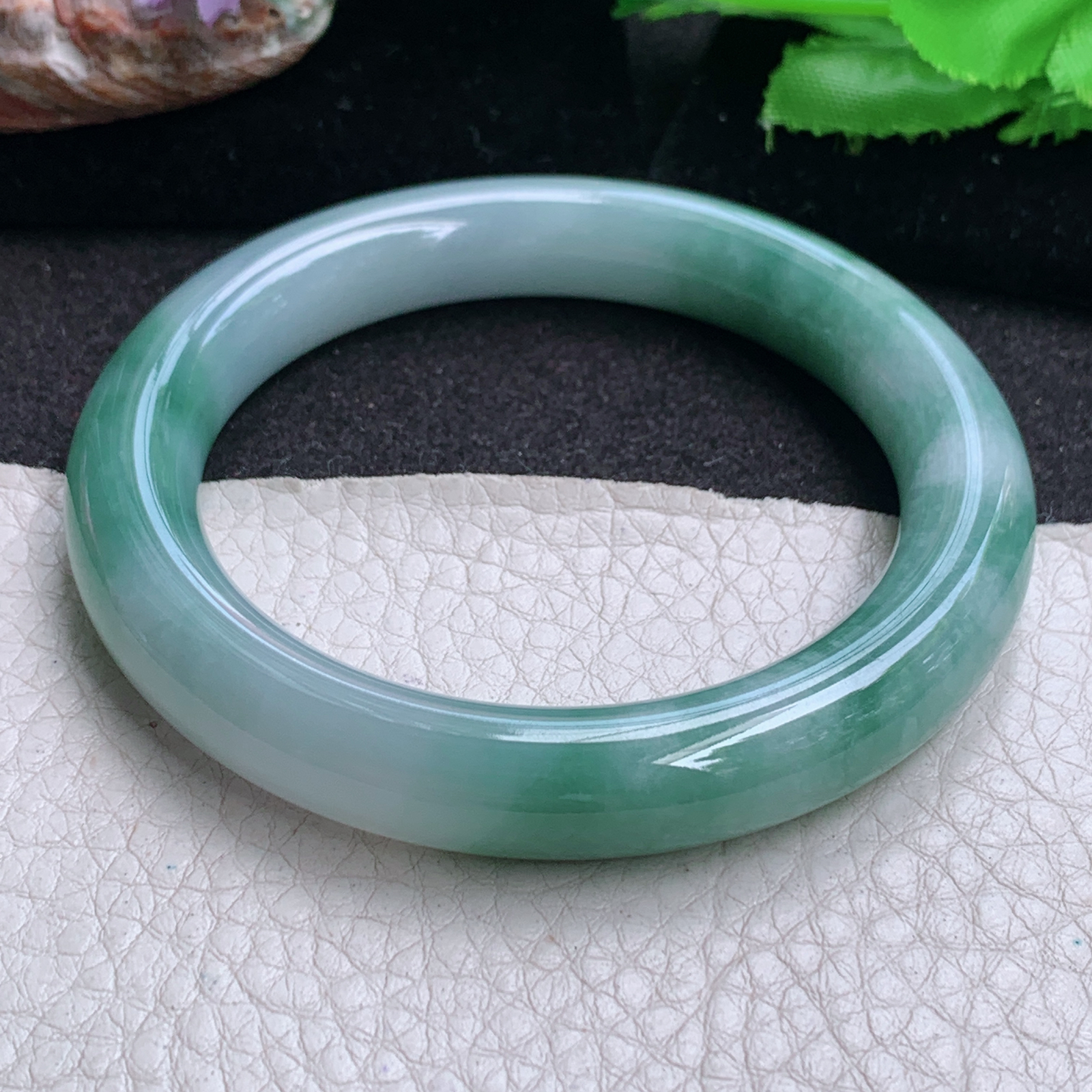 z实拍55*10.6*10.3美人镯 缅甸翡翠a货玉手镯 飘花圆条高品质玉手环