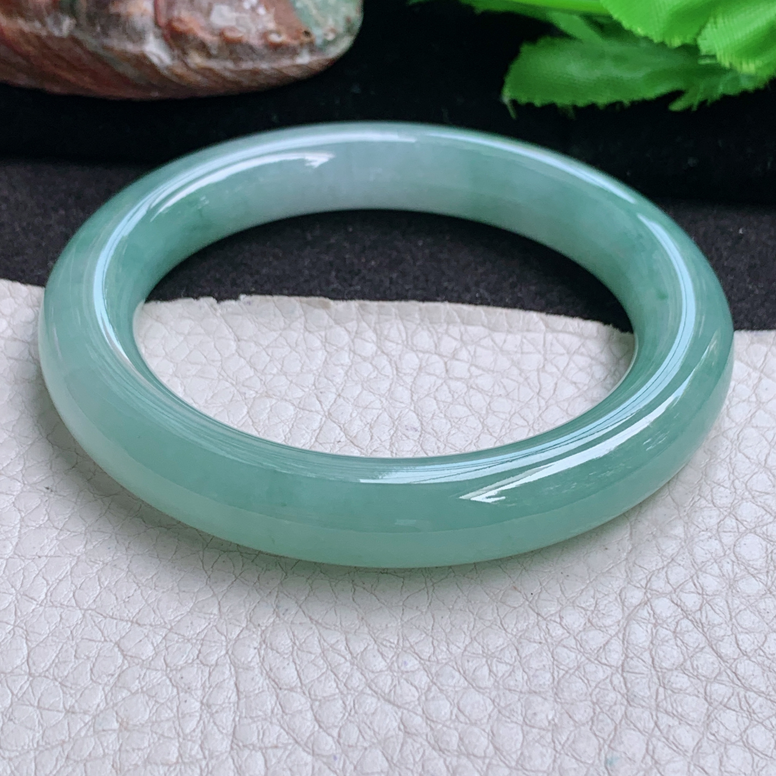 js实拍56*10.7美人镯 缅甸翡翠a货玉手镯 清新圆条高品质玉手环