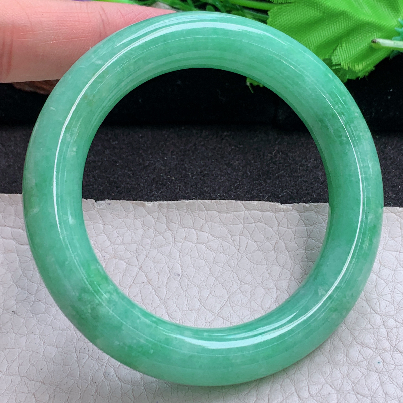 jl实拍55.5*11.6胖圆镯 缅甸翡翠a货玉手镯 满绿圆条高雅玉手环