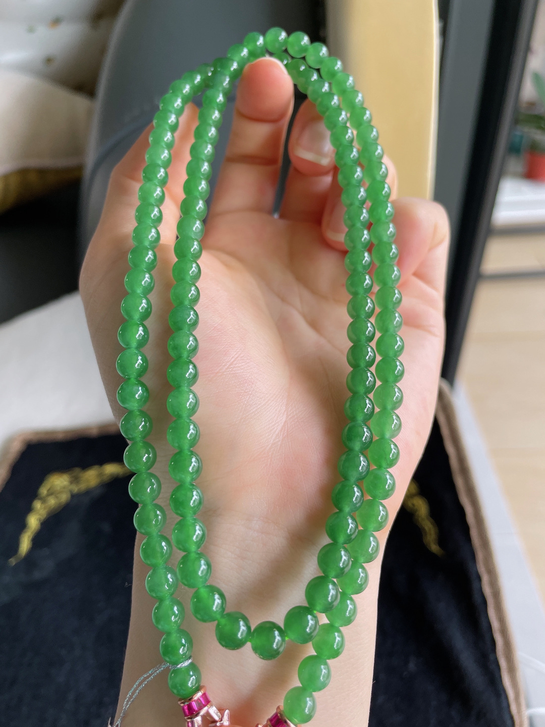 缅甸天然翡翠A货，冰种满绿冰绿珠链，尺寸：6mm112颗。【编4431】