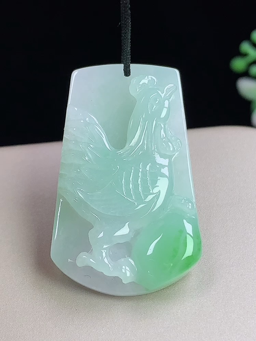飘绿生肖鸡牌，无裂，尺寸34.4-20.9-5.8mm，Q24yxy