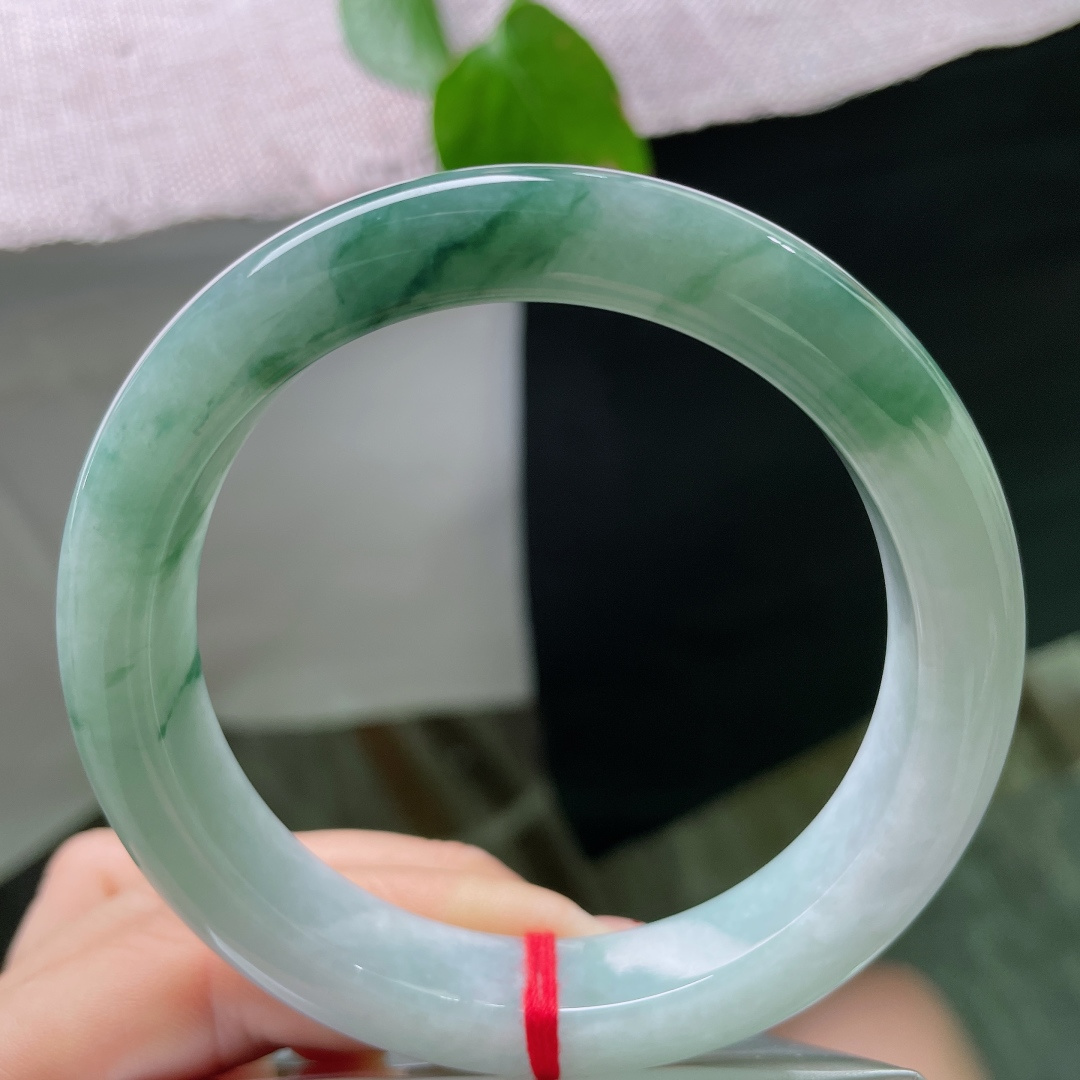 60/12.1/9，飘花正圈，大圈口，端庄大气上档次，水头好，种老，无裂，56299