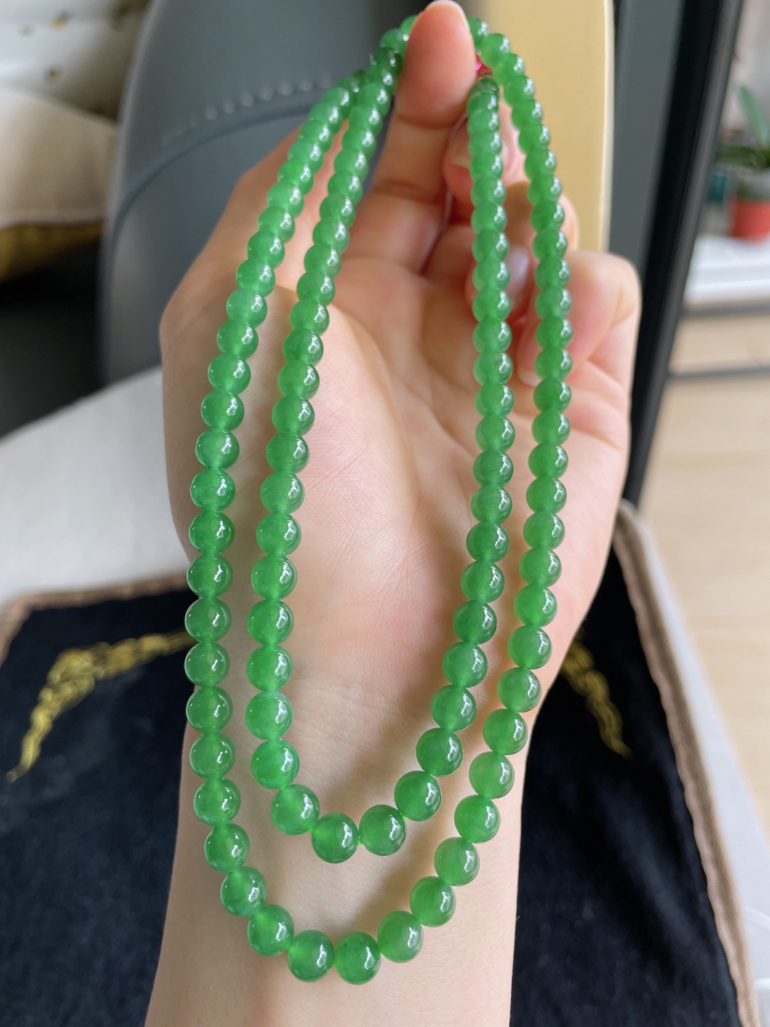缅甸天然翡翠A货，冰种满绿冰绿珠链，尺寸：6mm112颗。【编4431】