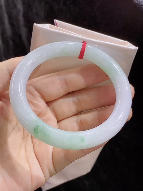 飘花圆条手镯，冰润十足，无裂，尺寸57/9.9/9.9，B59-722