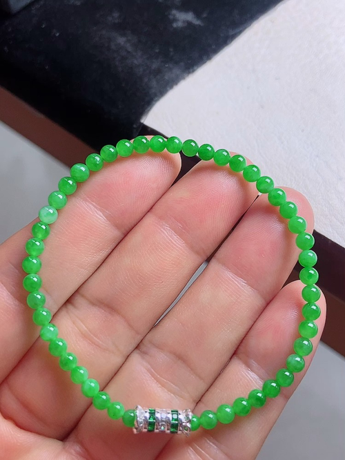 阳绿手链 冰种色辣 颜色鲜艳 3.5mm