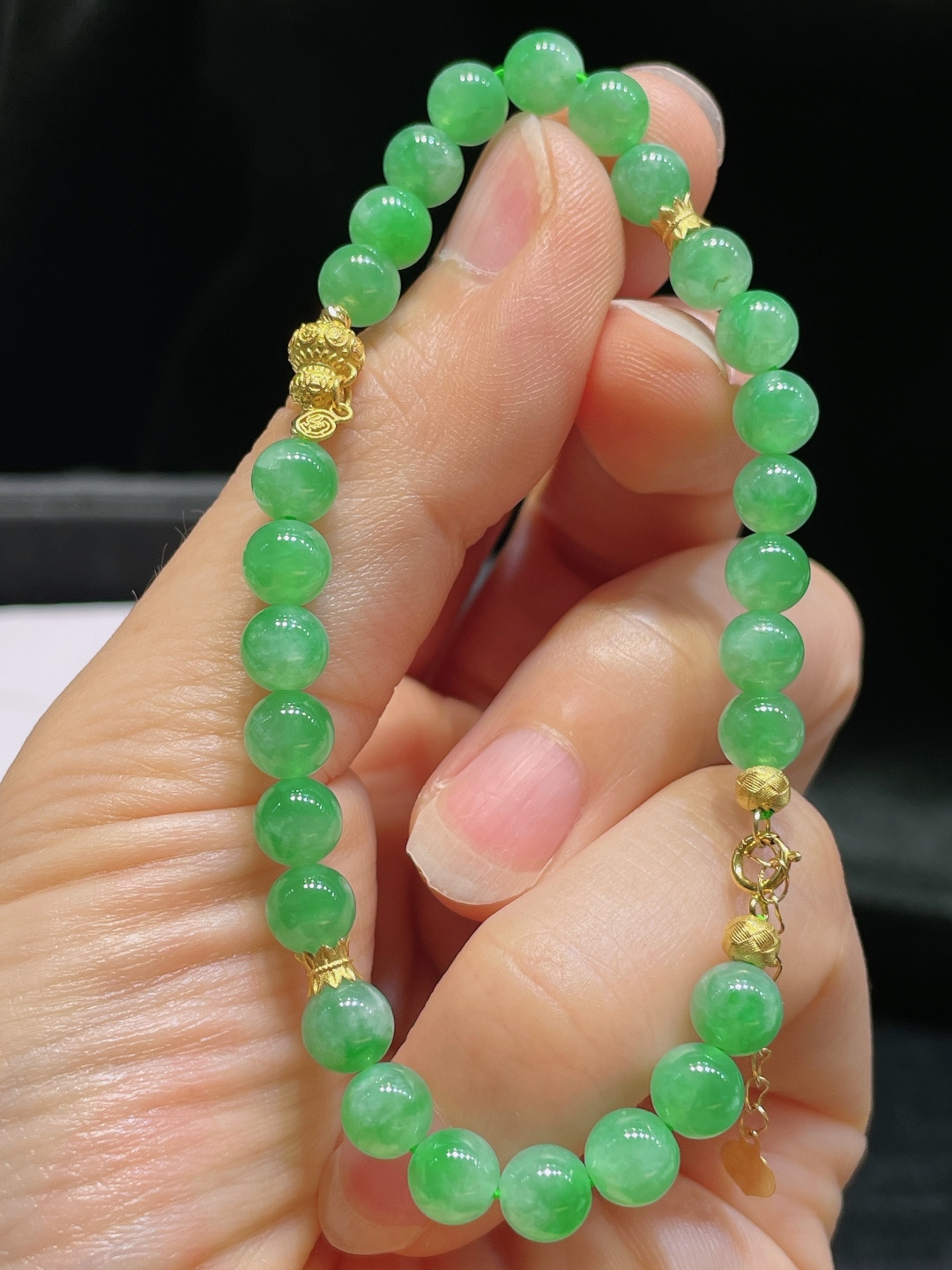 冰绿手串，老种起光，细底通透，尺寸：6.5mm0725