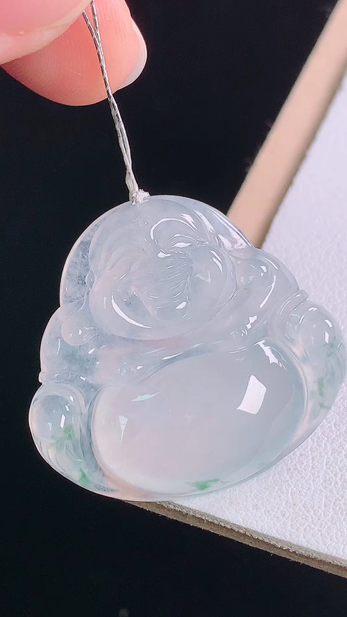 冰飘花佛公，无裂，尺寸:28.0-30.3-5.8mm 18