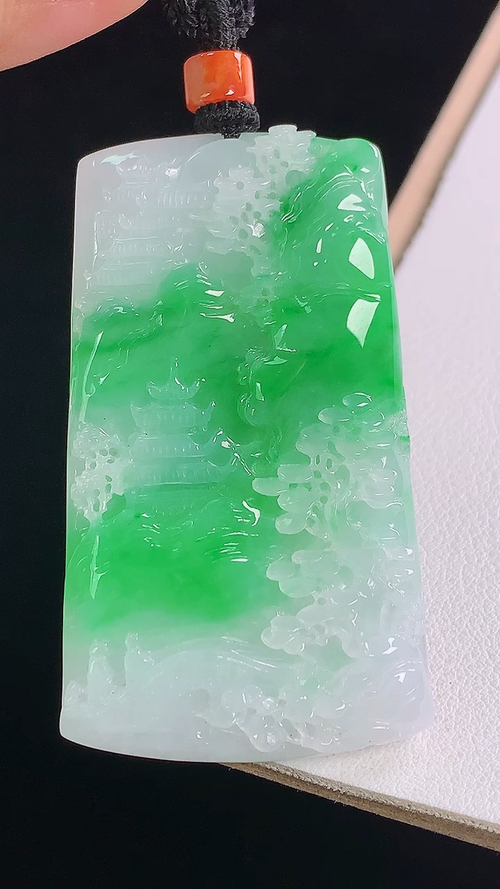 阳绿山水牌，无裂，尺寸:53.8-31.6-7.1mm