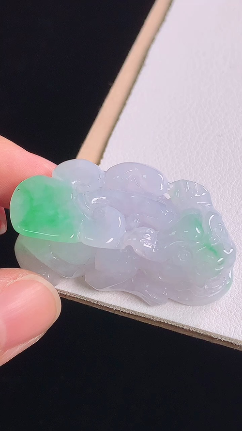 冰飘绿貔貅，无裂，尺寸:38.7-21.5-14.6mm 16