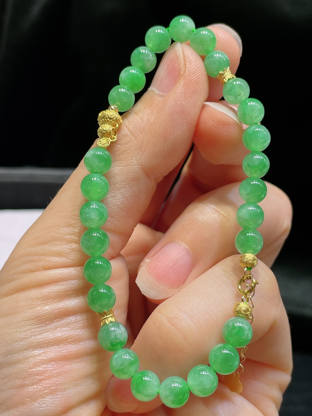 冰绿手串，老种起光，细底通透，尺寸：6.5mm0725