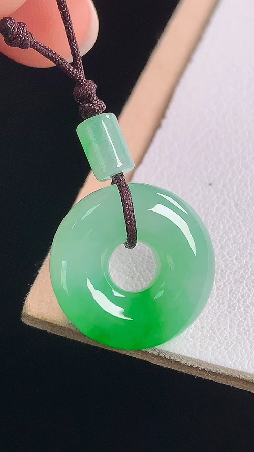 ️阳绿平安圈，无裂，尺寸:16.4-5.6mm 22