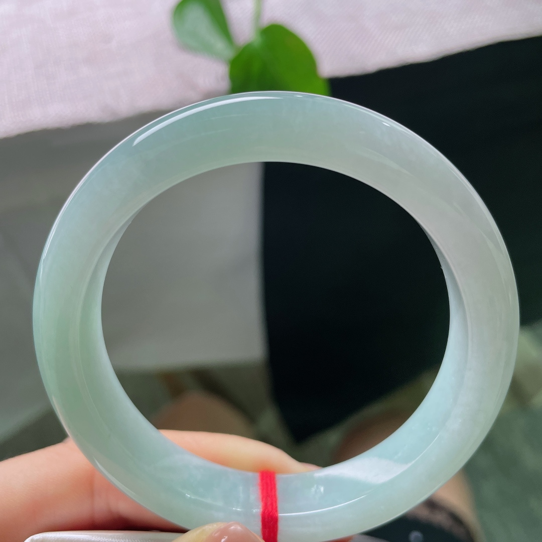 57.8/12.1/8.6，蓝底正圈，水润细腻，温婉可人，婉间风华，有棉线，56391a