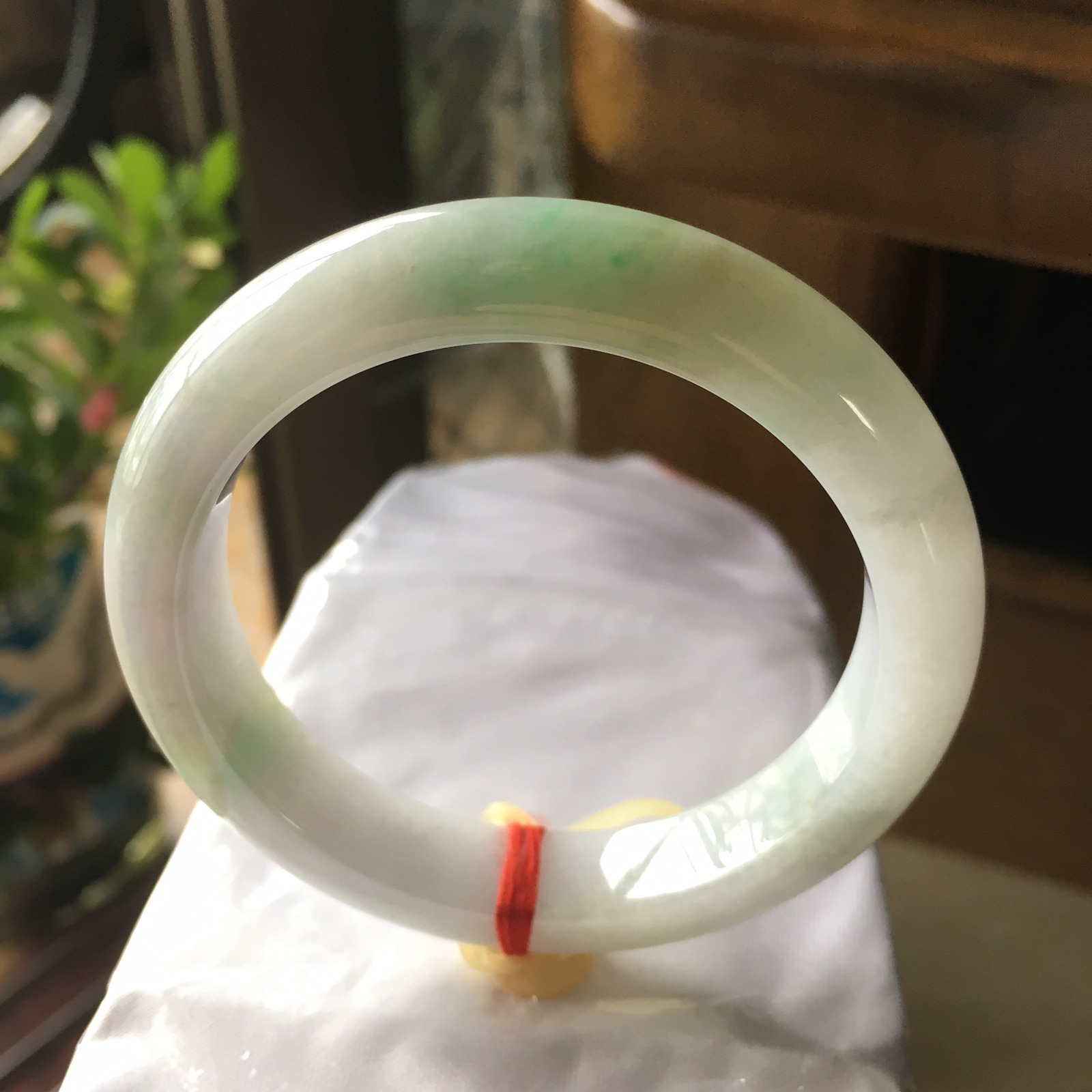 正圈54.6圈口，翡翠糯化种黄色手镯