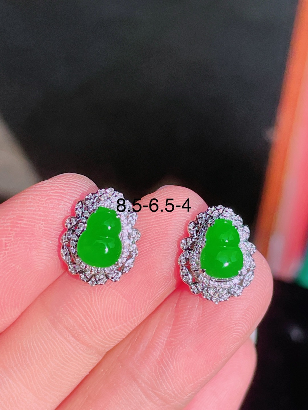 ️绿葫芦耳包 晶莹剔透，新颖时尚，无裂，8.5-6.5-4