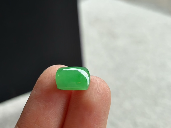 绿马鞍 尺寸：9.8×7.4×2.9