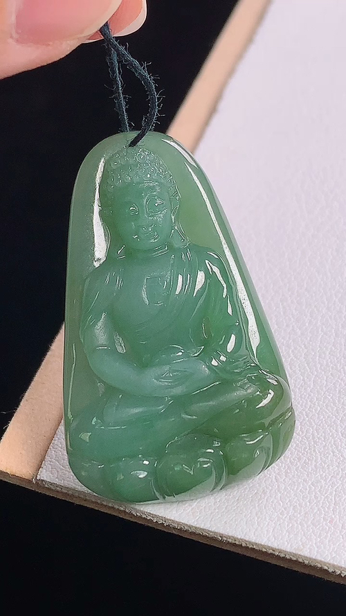 晴底大日如来，无裂，尺寸:37.7-23.3-7.6mm 24