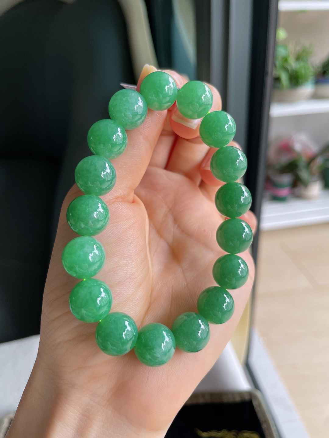 ️，天然翡翠A货，满绿手串，尺寸：12mm。【编4433】