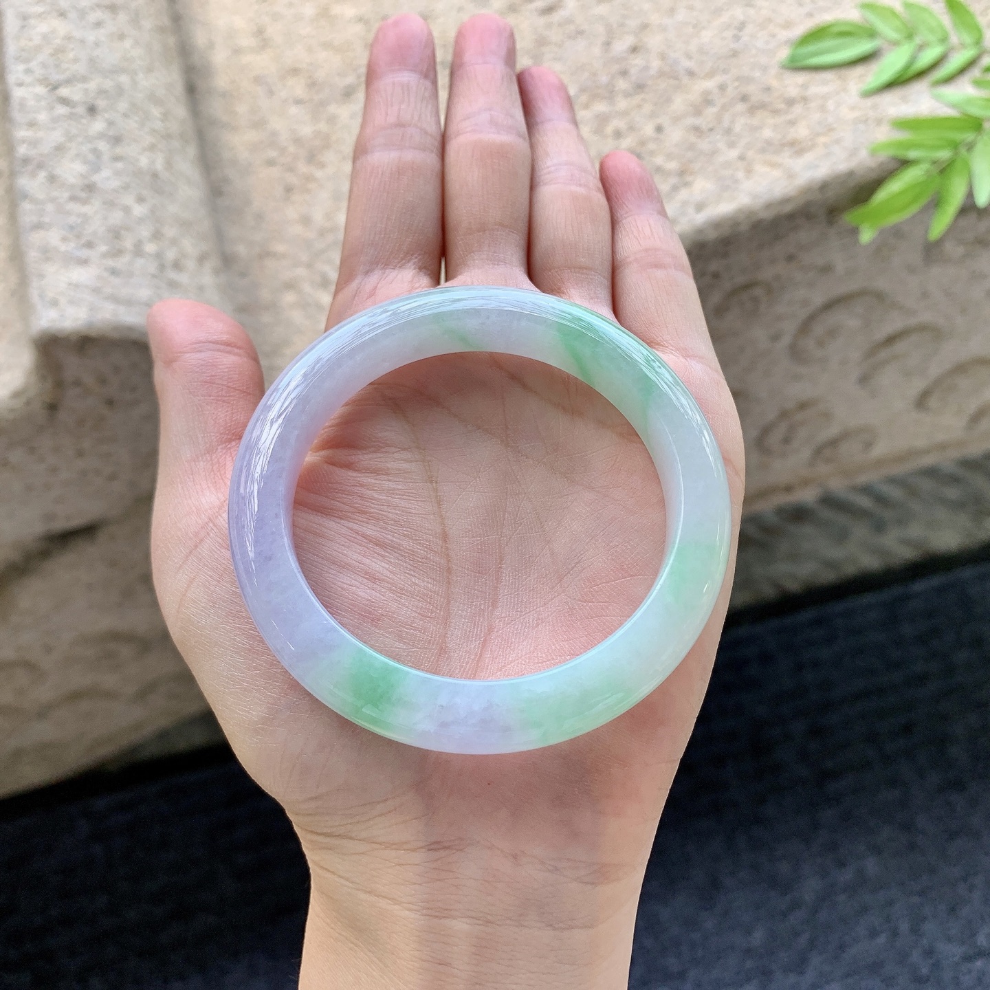 正圈53 54【圈口】54.2/10/8.5【编码】FL072577【描述】春彩，水润，种老，细腻，