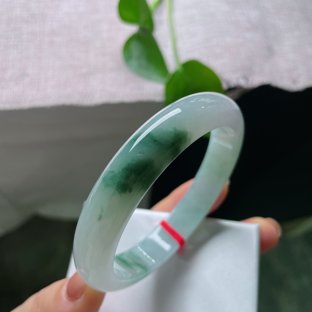 58.3/11.9/7.4，飘花正圈，水润细腻，婉间生辉，典雅贵气，无裂，56066a