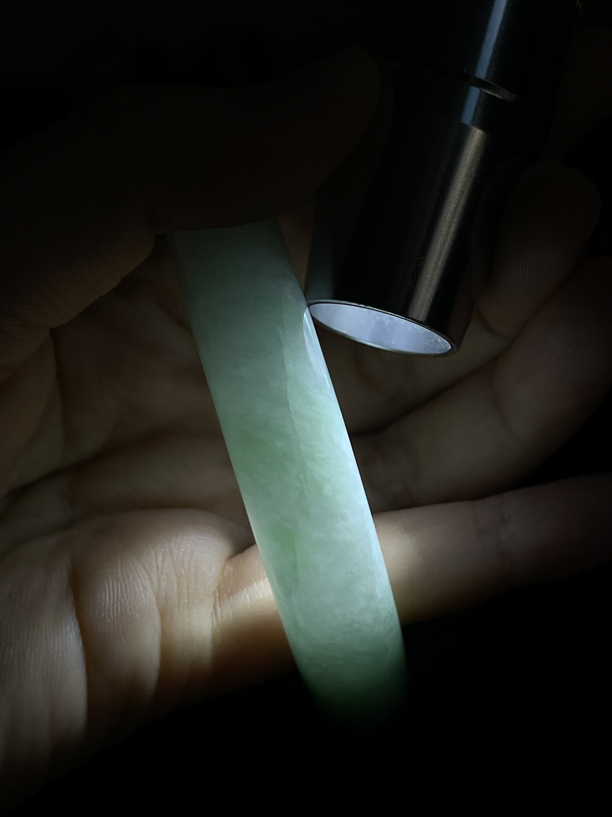 正圈58圈口，翡翠糯化种飘绿手镯
