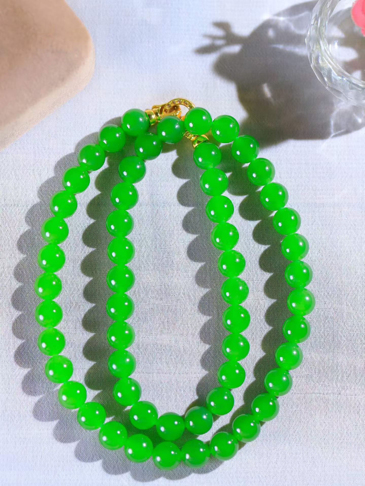 【珠圆玉润.项链】

精品️和田玉碧玉珠圆玉润项链 玉质细腻油润 饱满光滑 质朴无华，悠远简单，