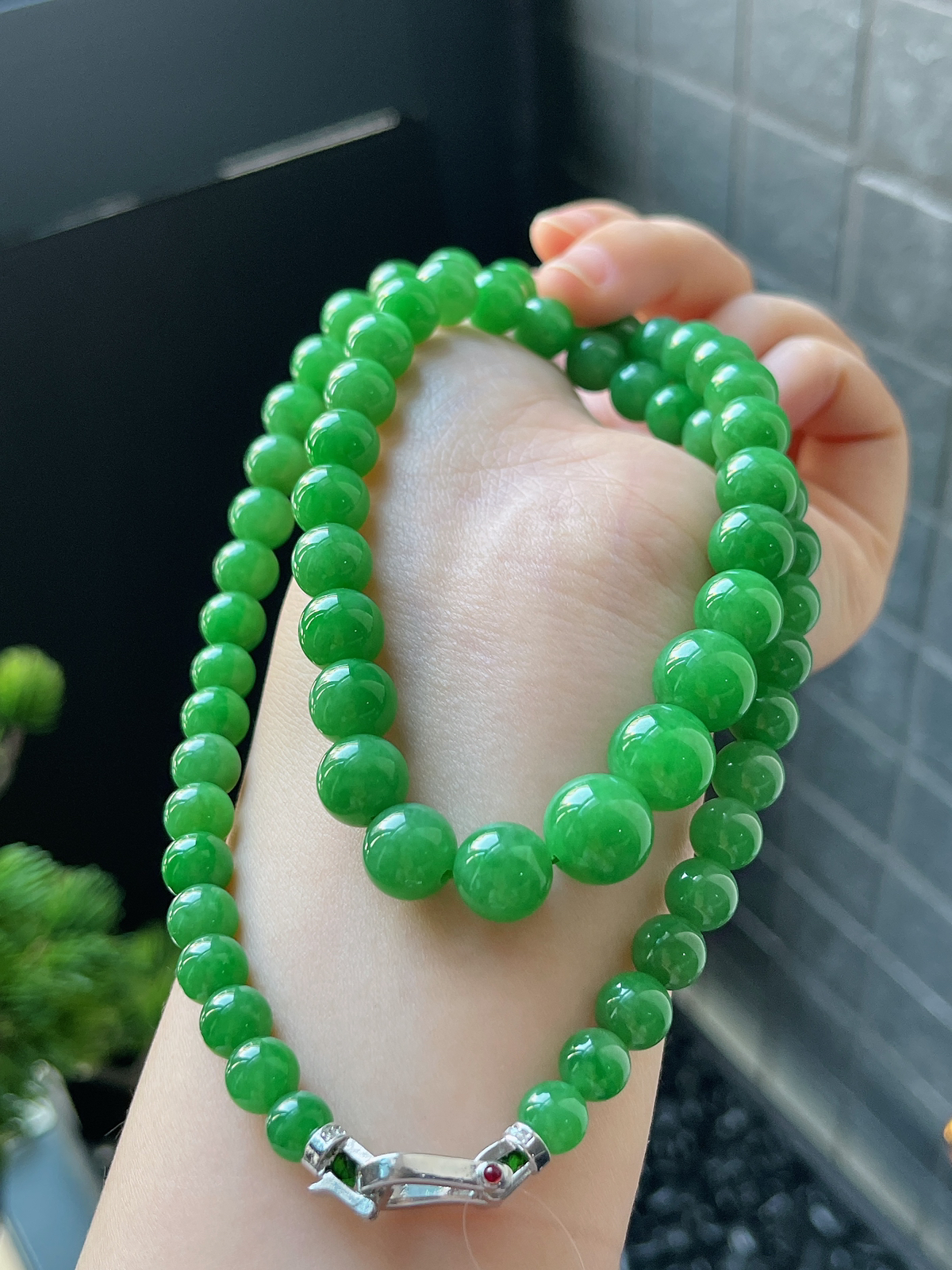 翡翠满绿塔珠项链