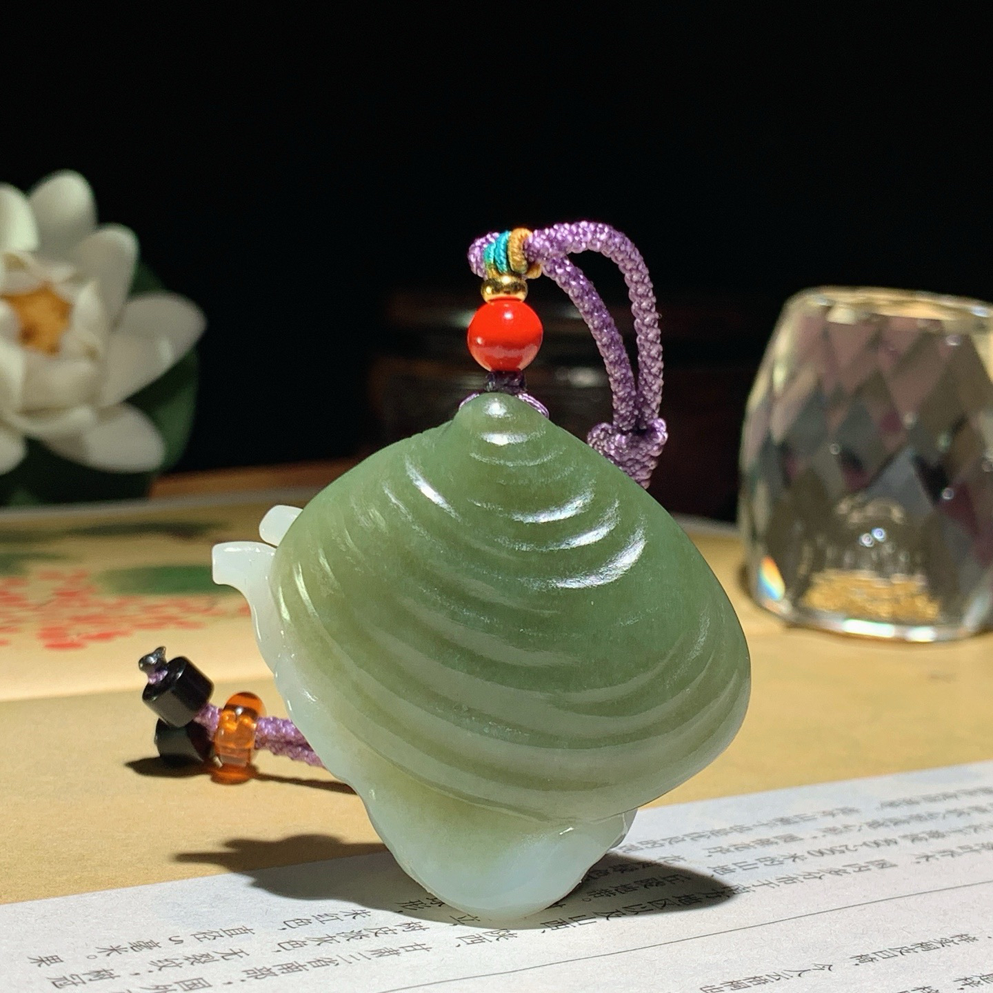 新疆和田玉蓝翠贝壳挂件！尺寸43/47:15重40.5克。玉质细腻油润。手推出油。佩戴高端典雅。lt260726