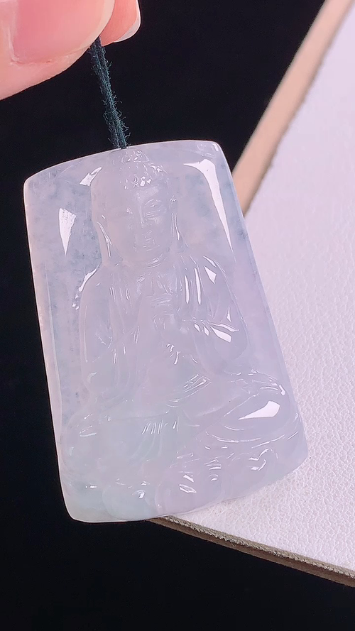冰种佛牌，无裂，尺寸:42.0-28.5-6.0mm 24
