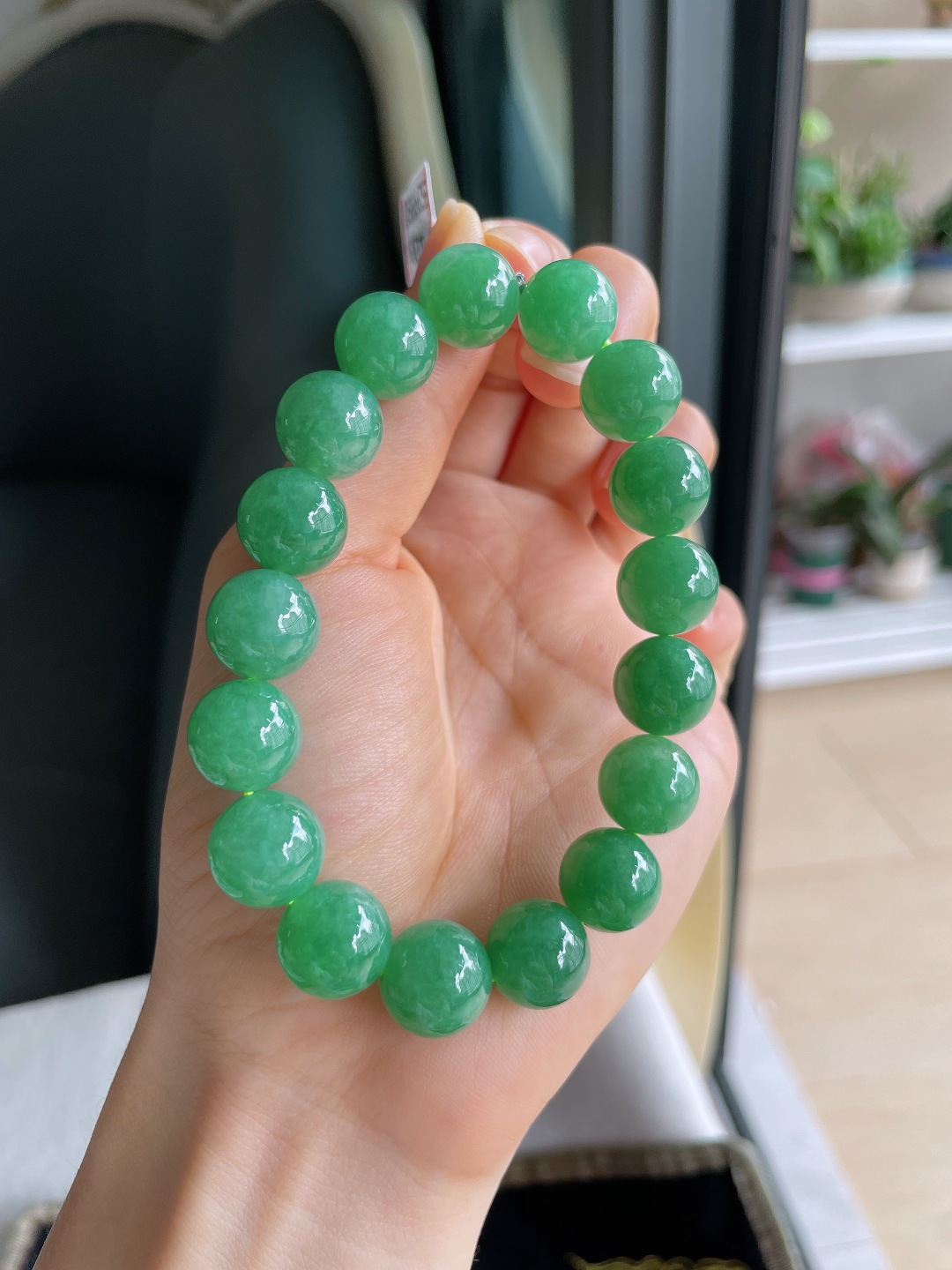 ️，天然翡翠A货，满绿手串，尺寸：12mm。【编4433】