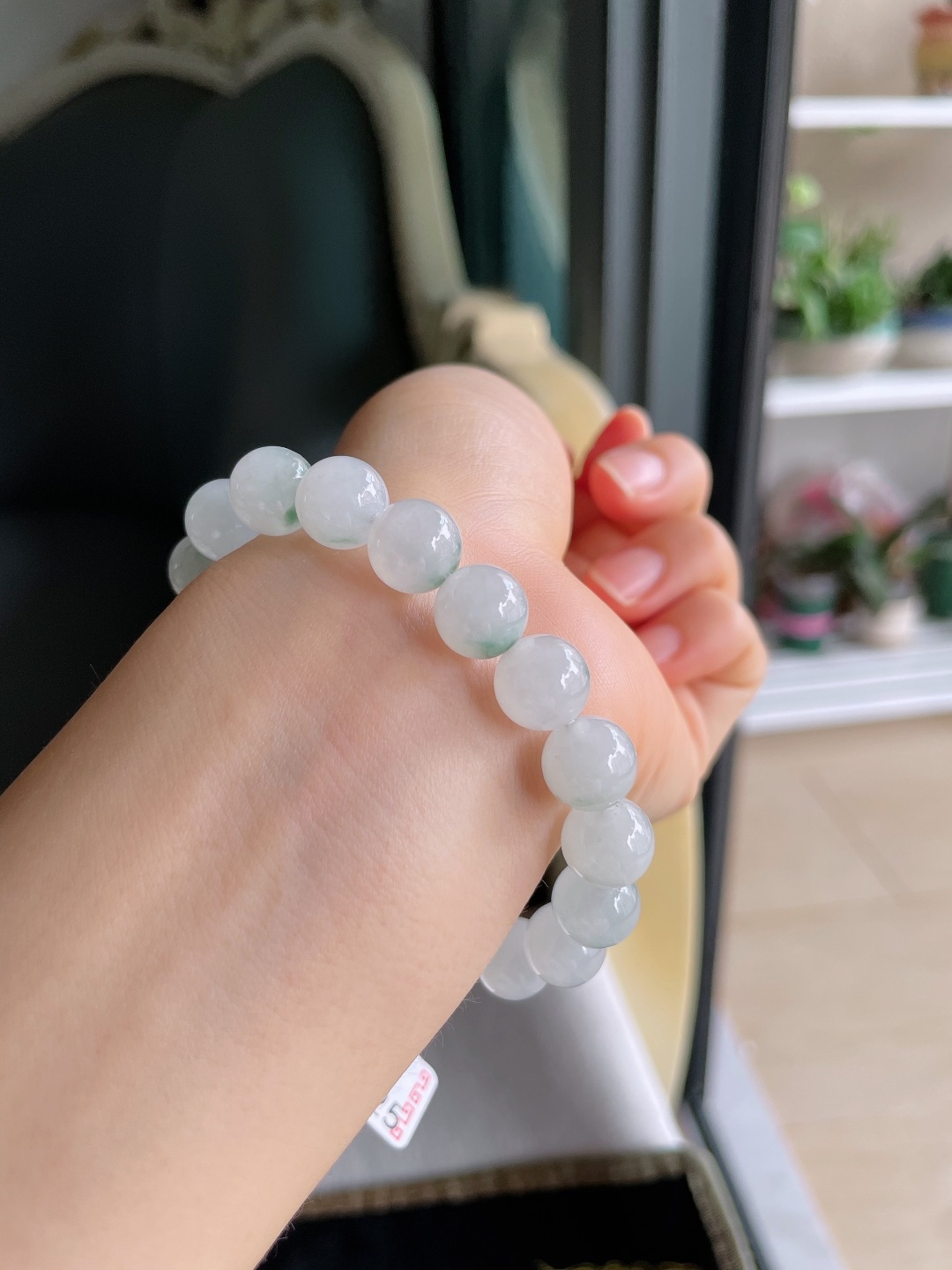 天然翡翠A货，冰飘花手串，尺寸：10mm。【编4441】