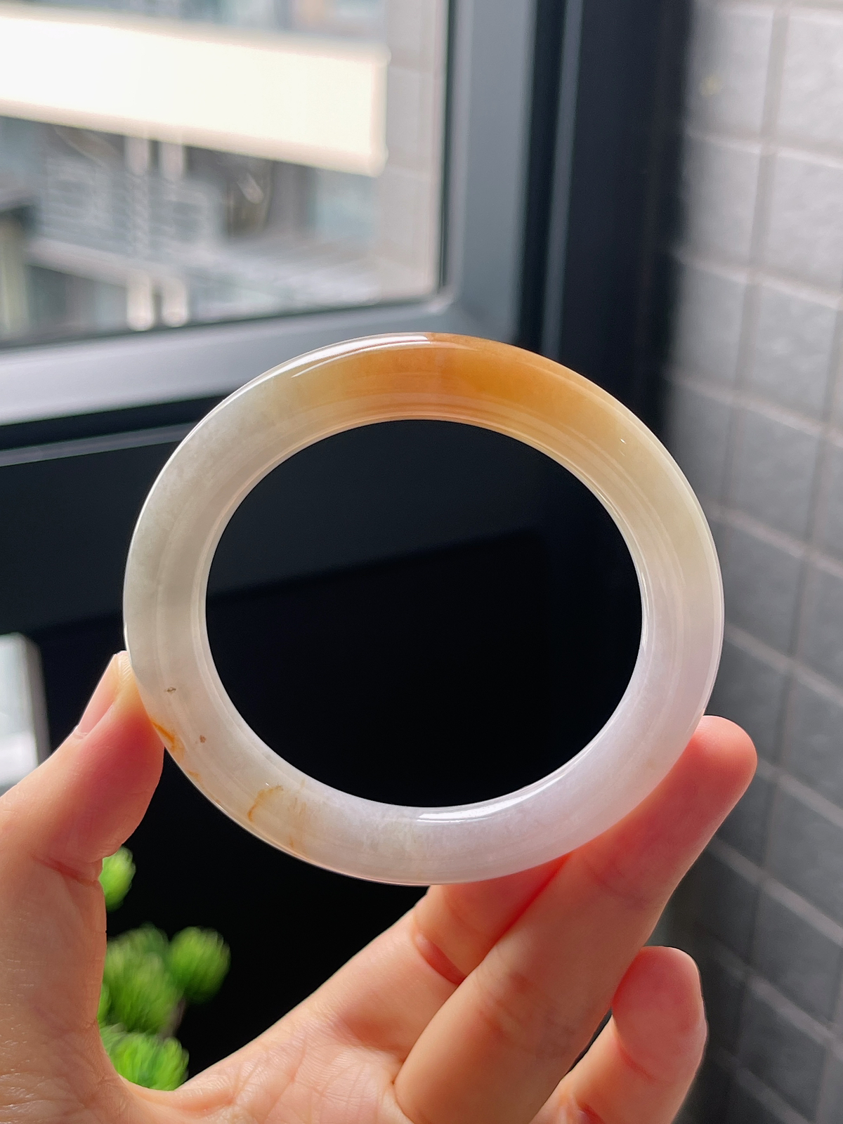 圈口52.5，糯化种黄翡圆条翡翠手镯