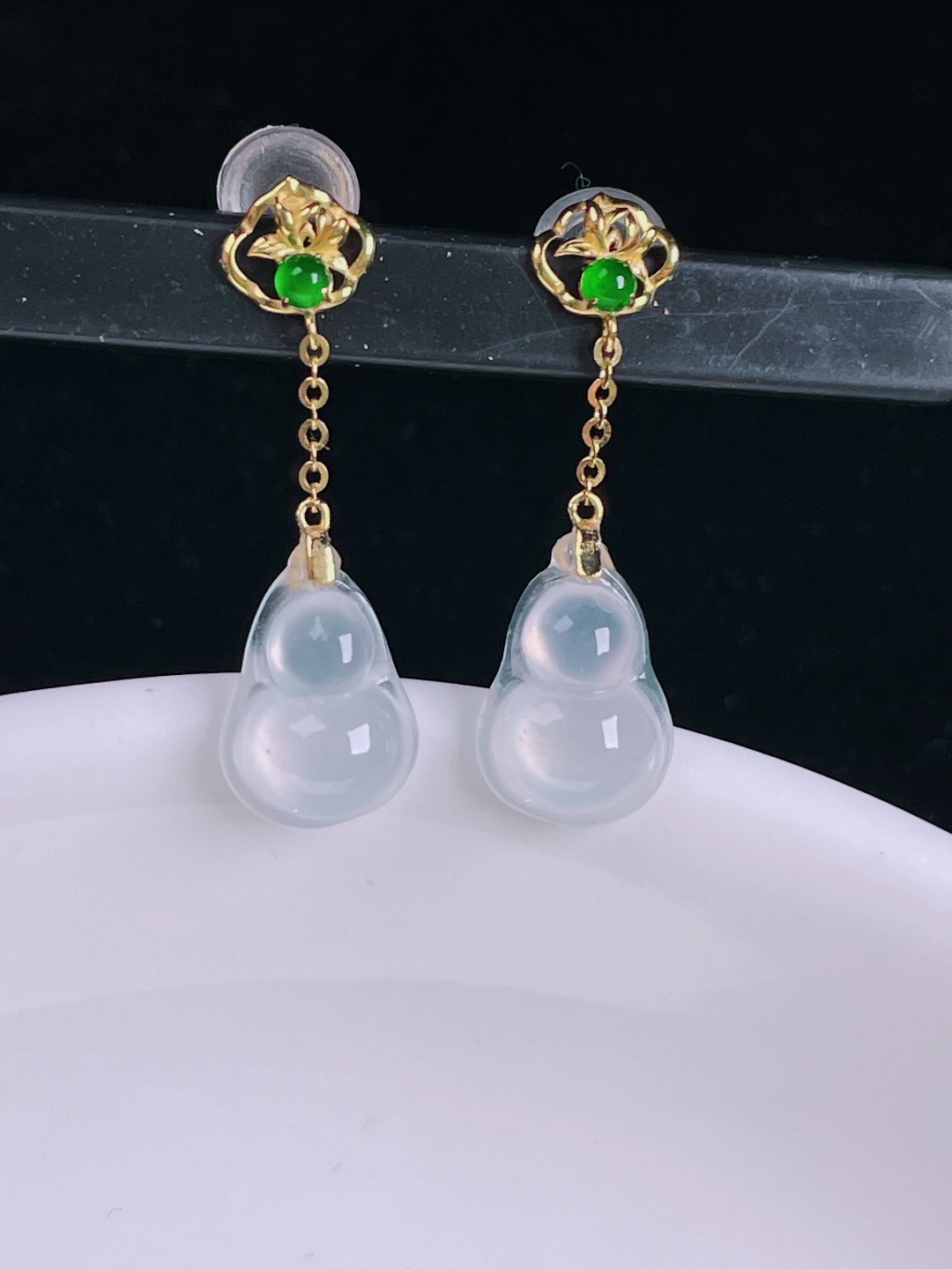 白冰耳坠，老种起光，细底通透，尺寸：裸石11.4/8/4mm0727