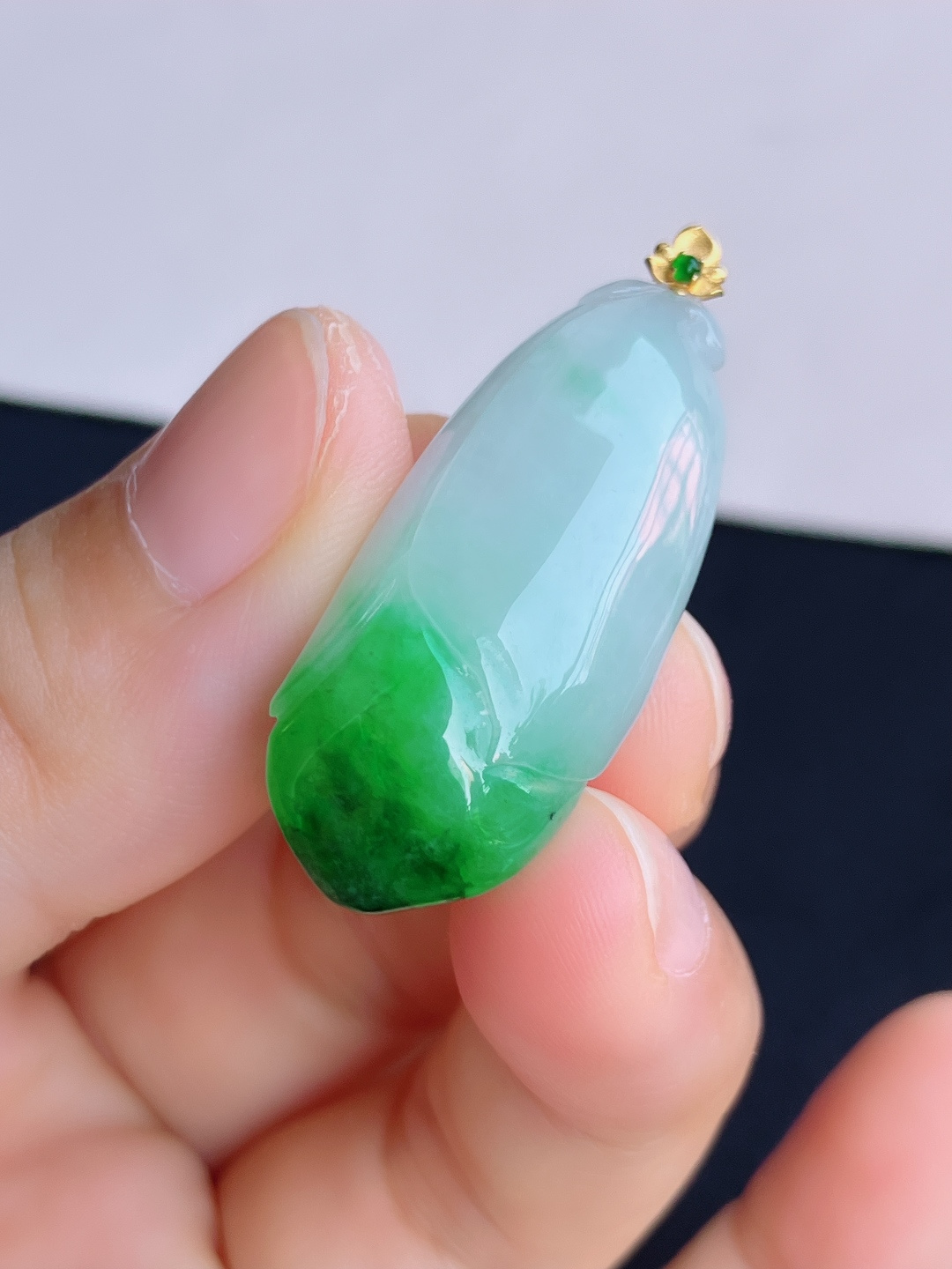 翠绿玉兰花，简约时尚，尺寸37/15.3/11.6/自然光实拍