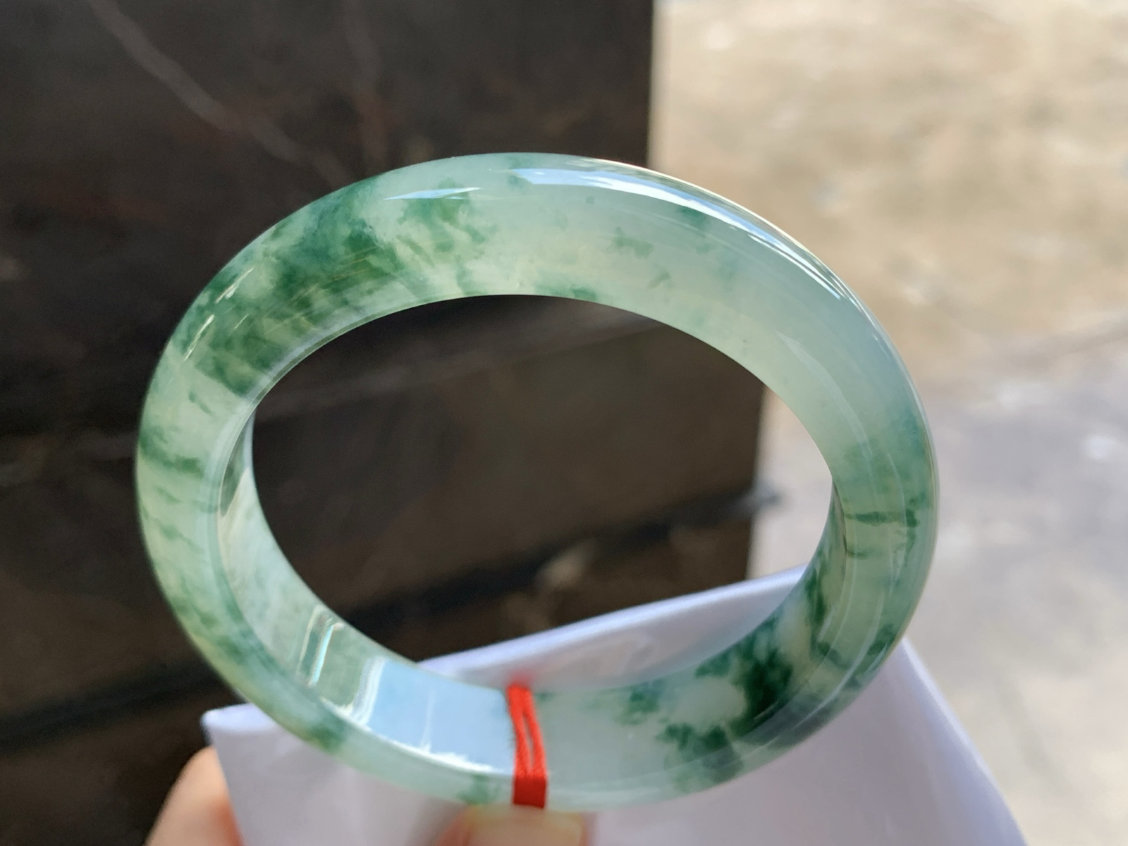 55-12.6-8.6
绿花手镯^_^飘花浓郁