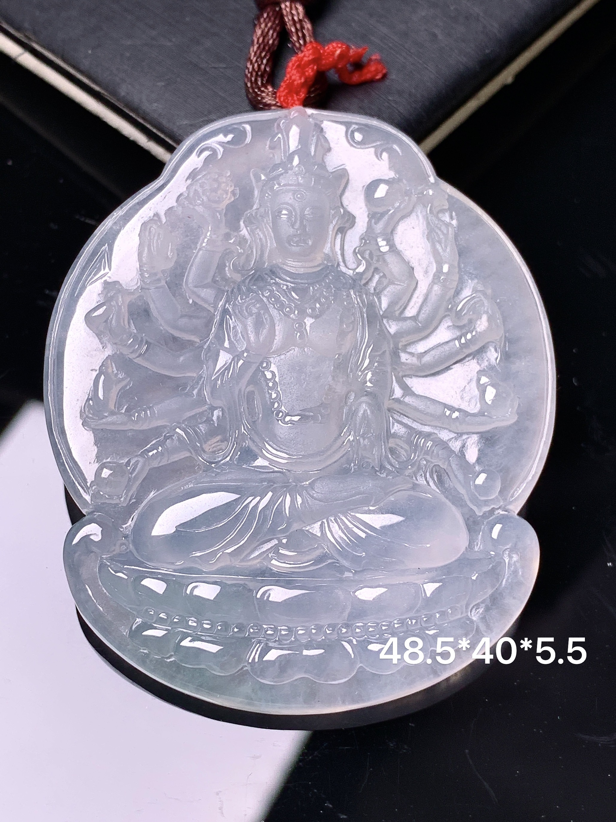 冰种千手观音菩萨吊坠 玉质细腻 色泽艳丽清新 水润亮眼 整体尺寸48.5*40*5.5 b2