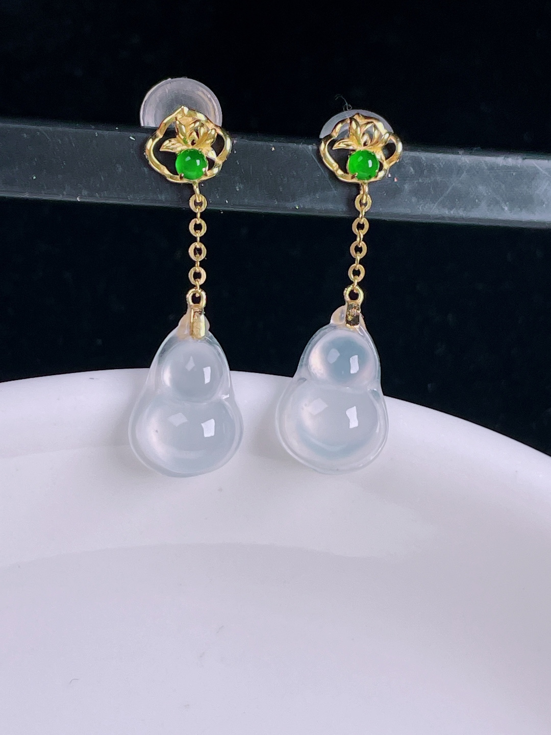 白冰耳坠，老种起光，细底通透，尺寸：裸石11.4/8/4mm0727