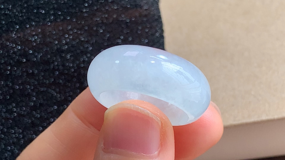 ️ 宽版戒圈，无裂，尺寸19.1-10.1-4.2mm，圈口20，包A附证书