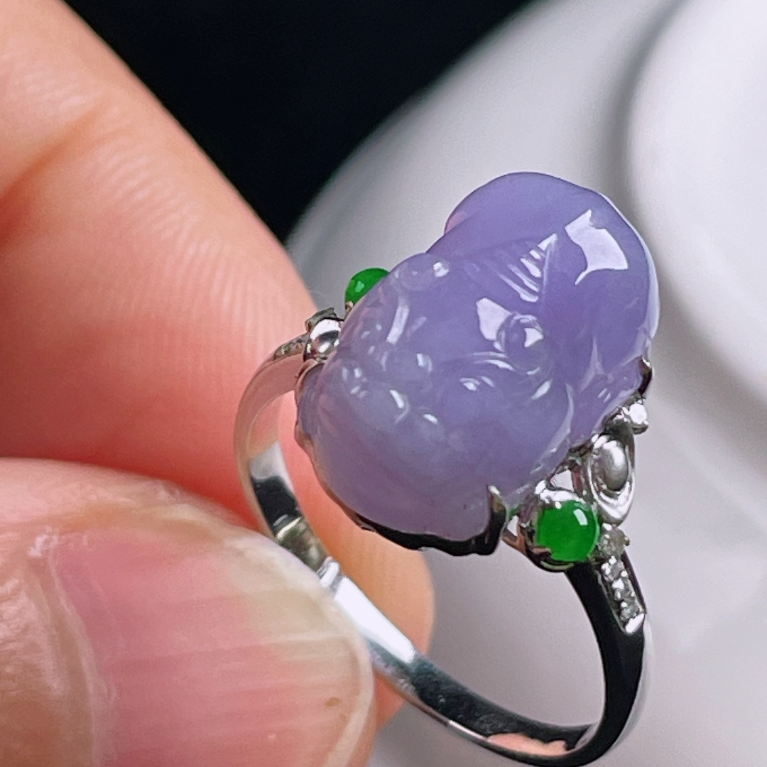 ️貔貅，老种起光，细底通透，尺寸：裸石13.6/9/8mm0727