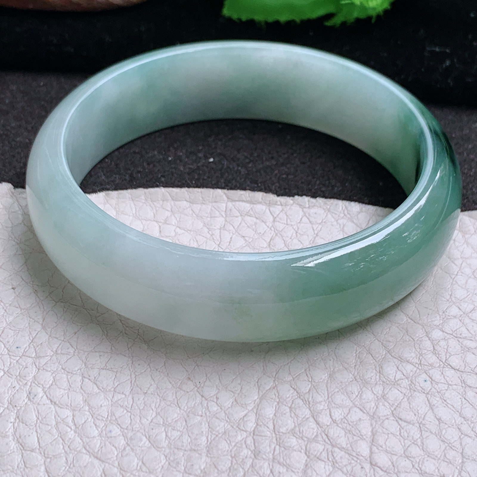 xc大圈口60*16*7.2轮胎镯 缅甸翡翠a货玉手镯飘花宽边玉手环