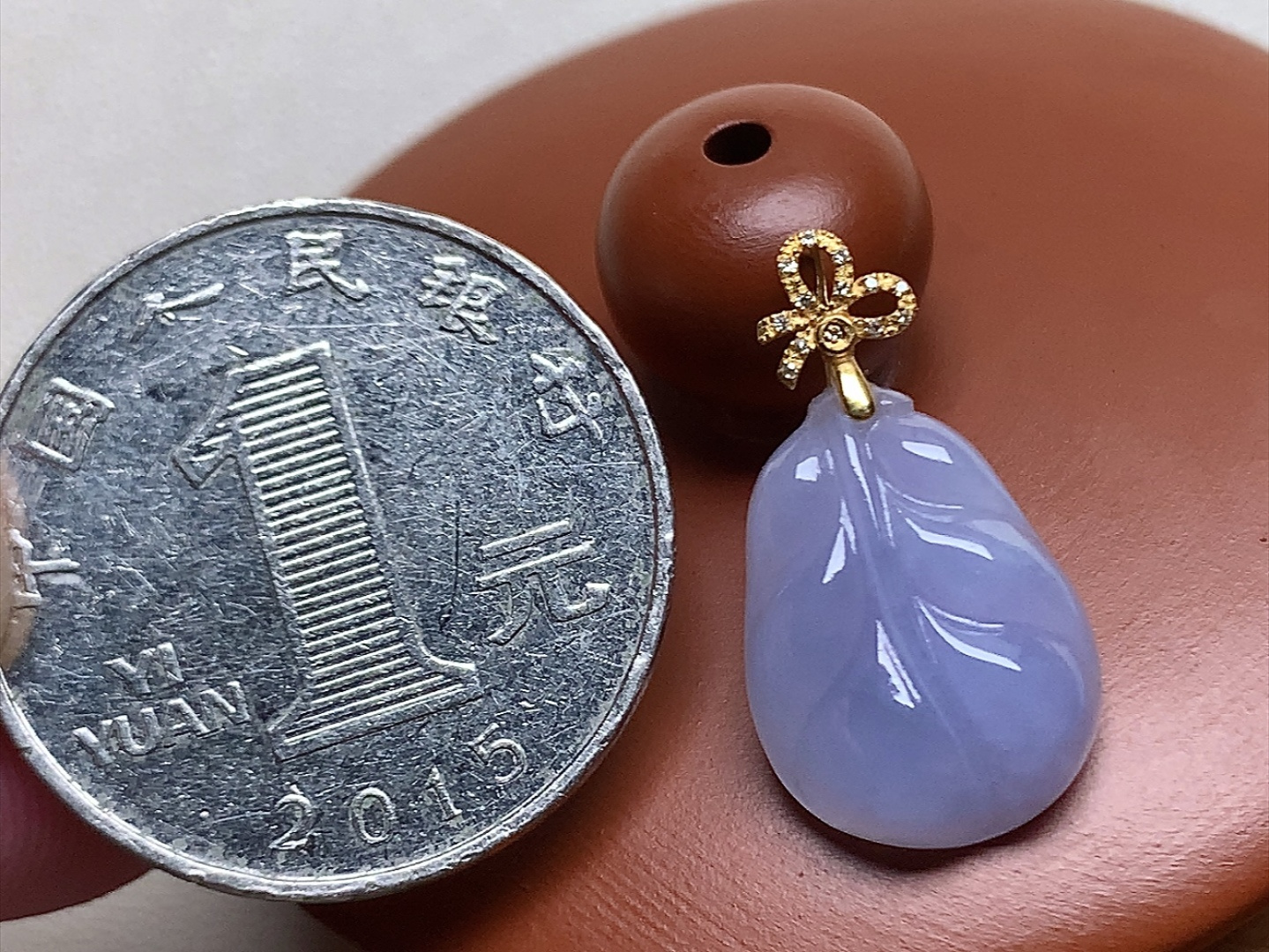 冰种叶子 18Ｋ，紫色漂亮，起胶感，尺寸22*12*3.8、16.2*12*3.8