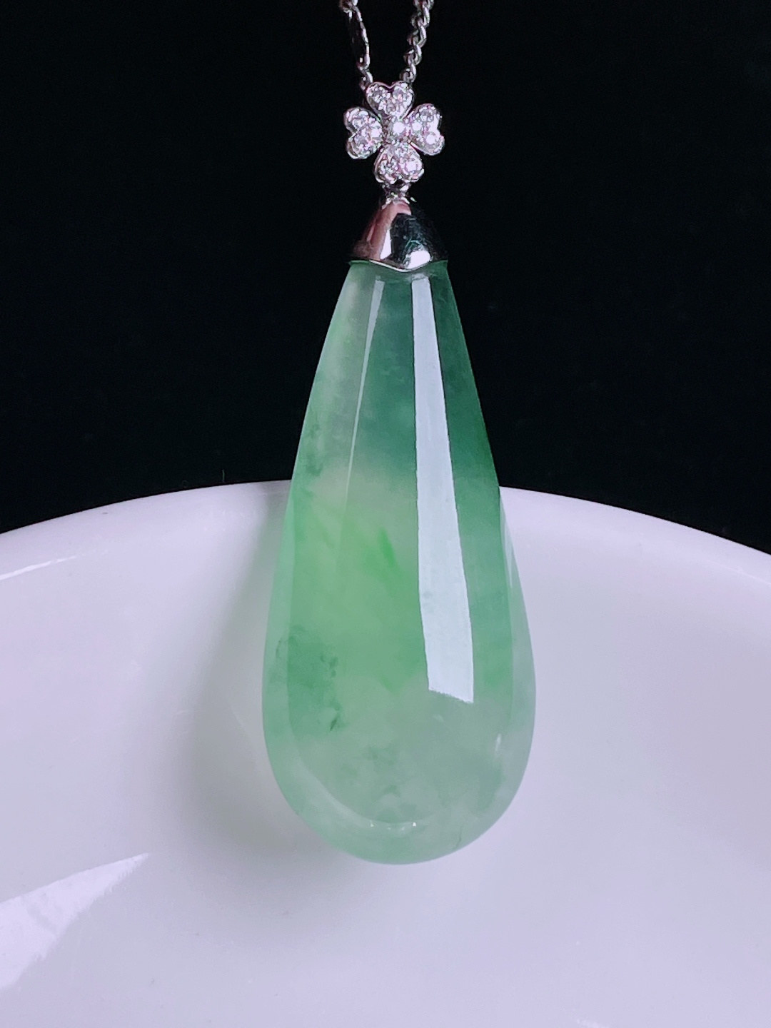 ️水滴，老种起光，细底通透，尺寸：41裸石35/14.5/6.6mm0727