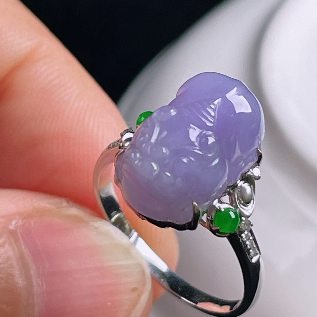 ️貔貅，老种起光，细底通透，尺寸：裸石13.6/9/8mm0727