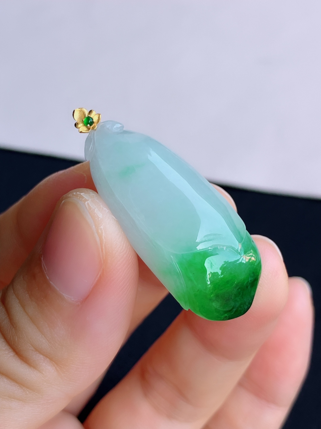 翠绿玉兰花，简约时尚，尺寸37/15.3/11.6/自然光实拍