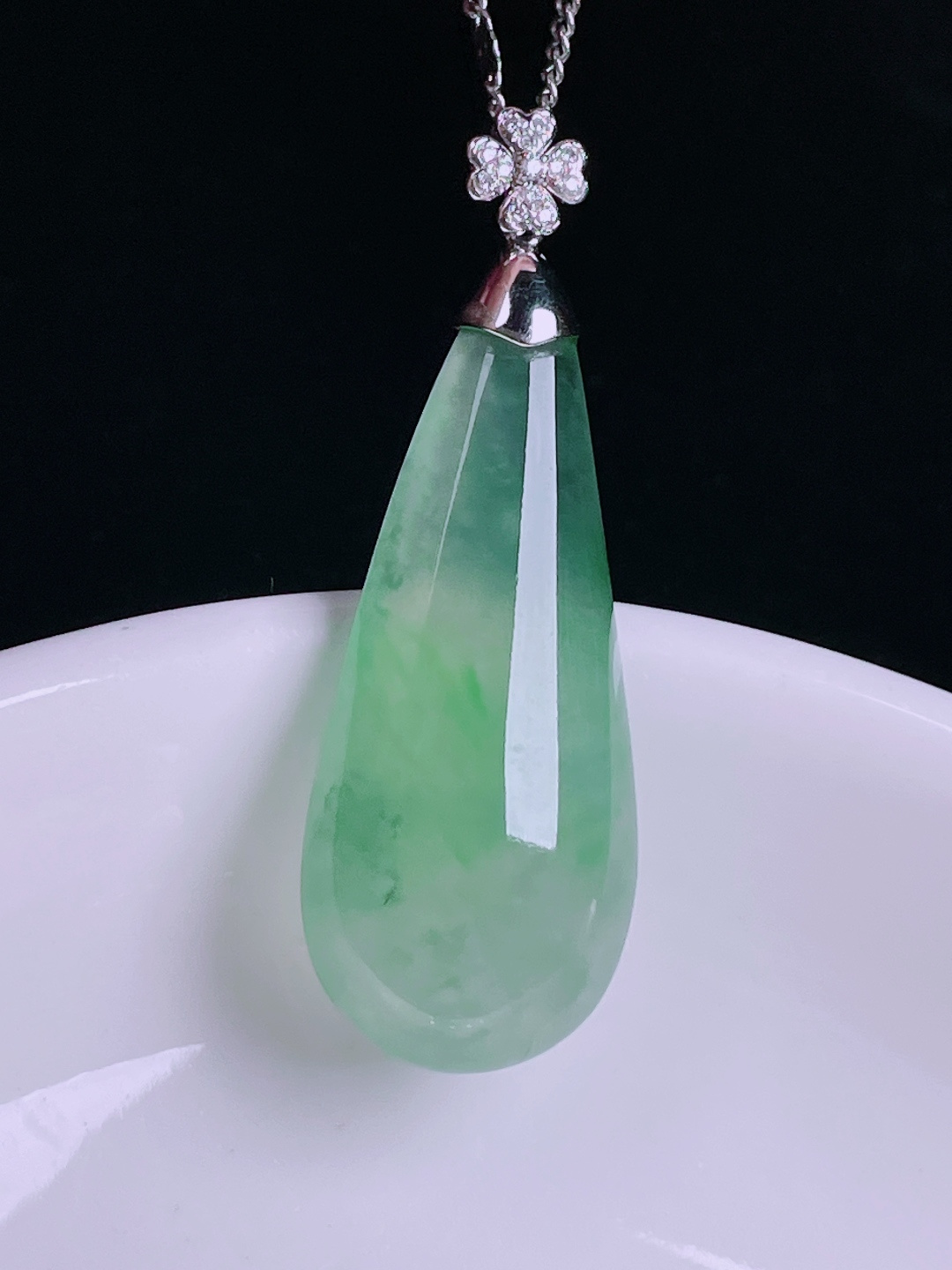 ️水滴，老种起光，细底通透，尺寸：41裸石35/14.5/6.6mm0727