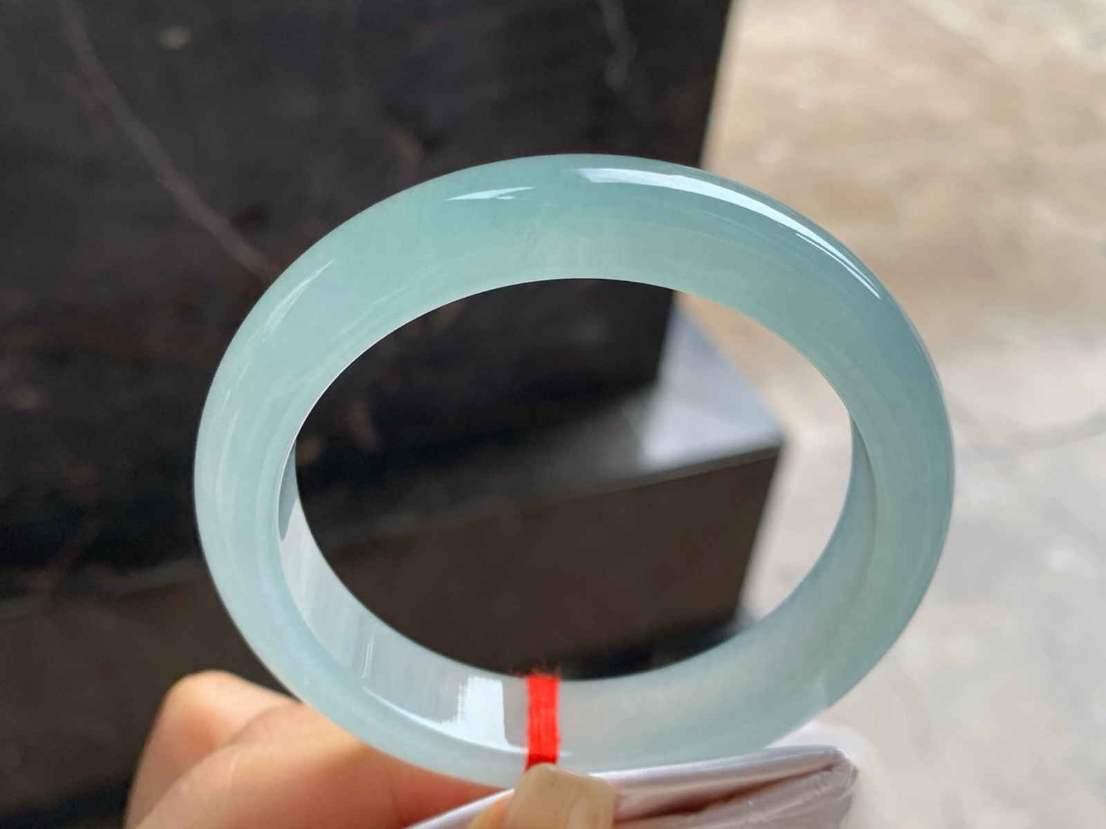 56.5-12.4-8.6
蓝水手镯^_^种水好 实物漂亮