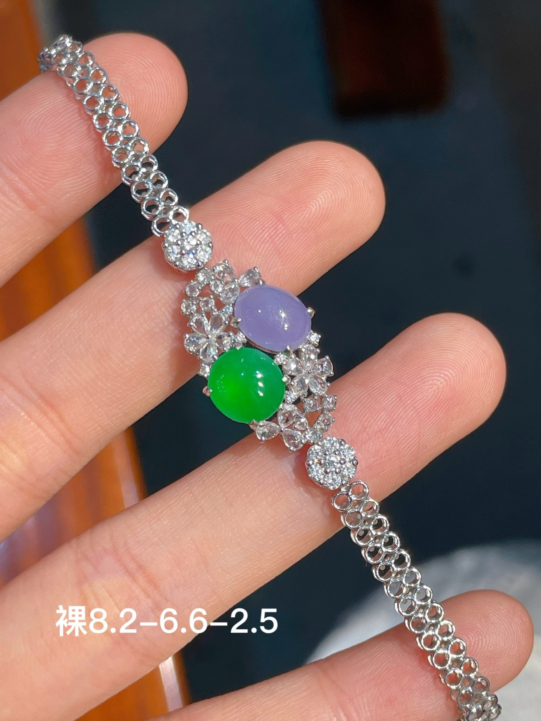 手链  18k金镶嵌，8.2-6.6-2.5